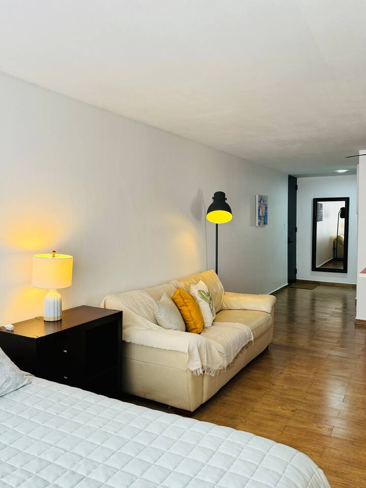 Isla Verde Studio|Steps to Beach•Pool•Free Parking