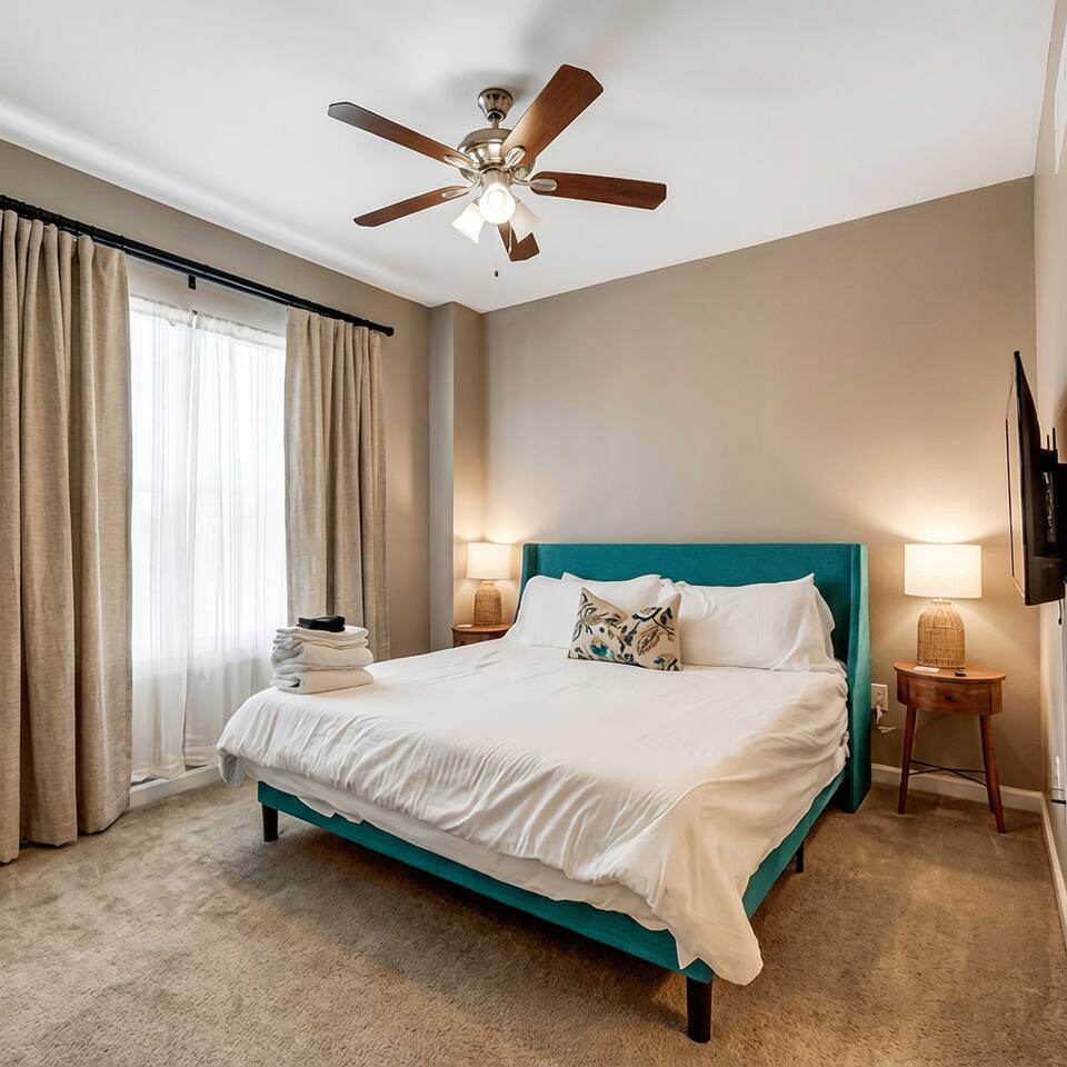 Walk to Oakley Square-King Bed-Offstreet Parking