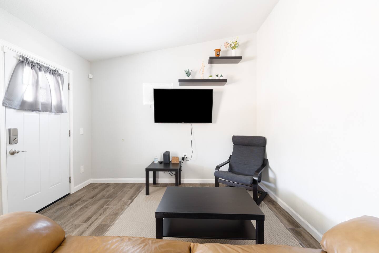Charming 2 BR in Sunny Phoenix | Netflix| Laundry