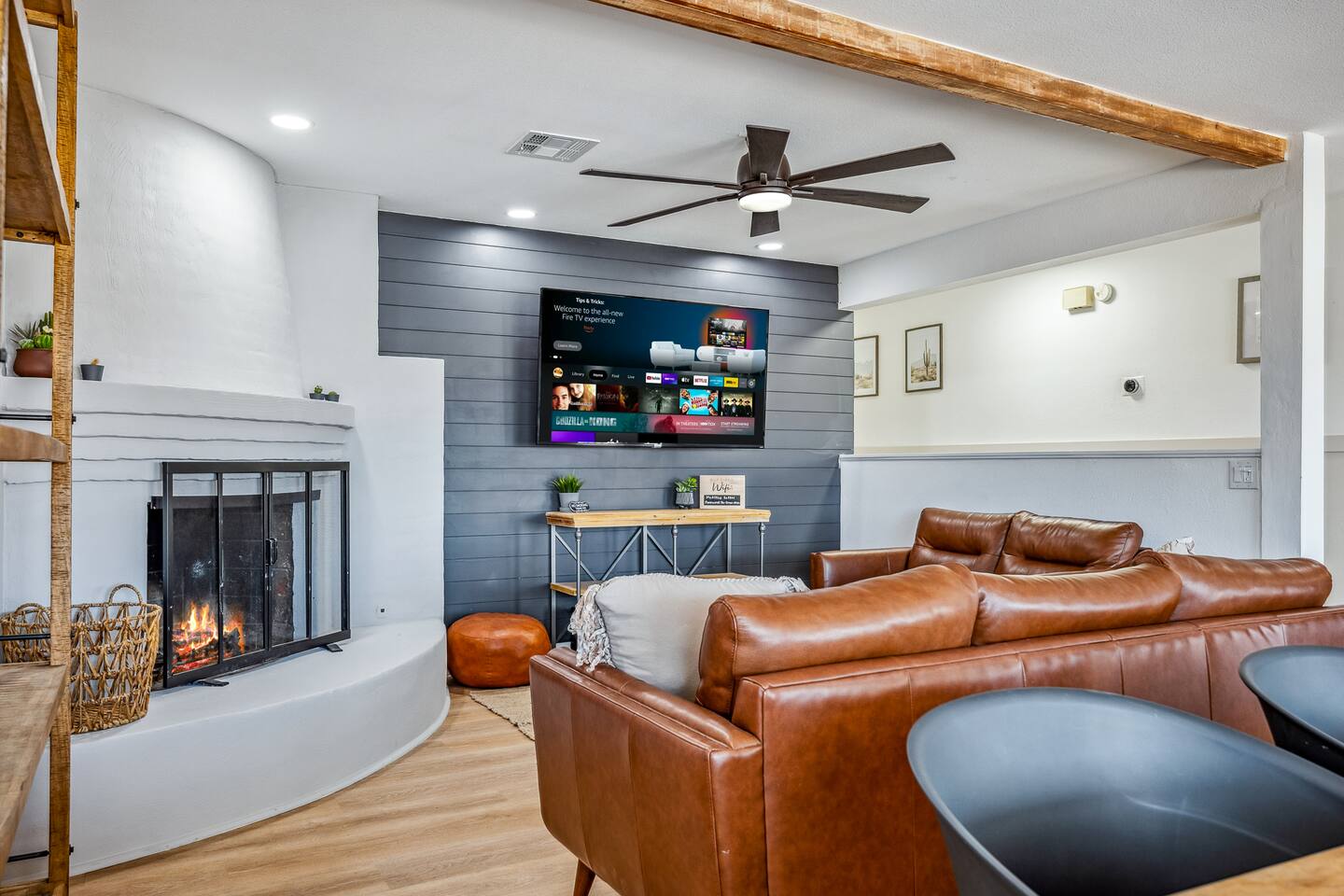 Steps to River | Pet Friendly | Sleeps 10 | Views