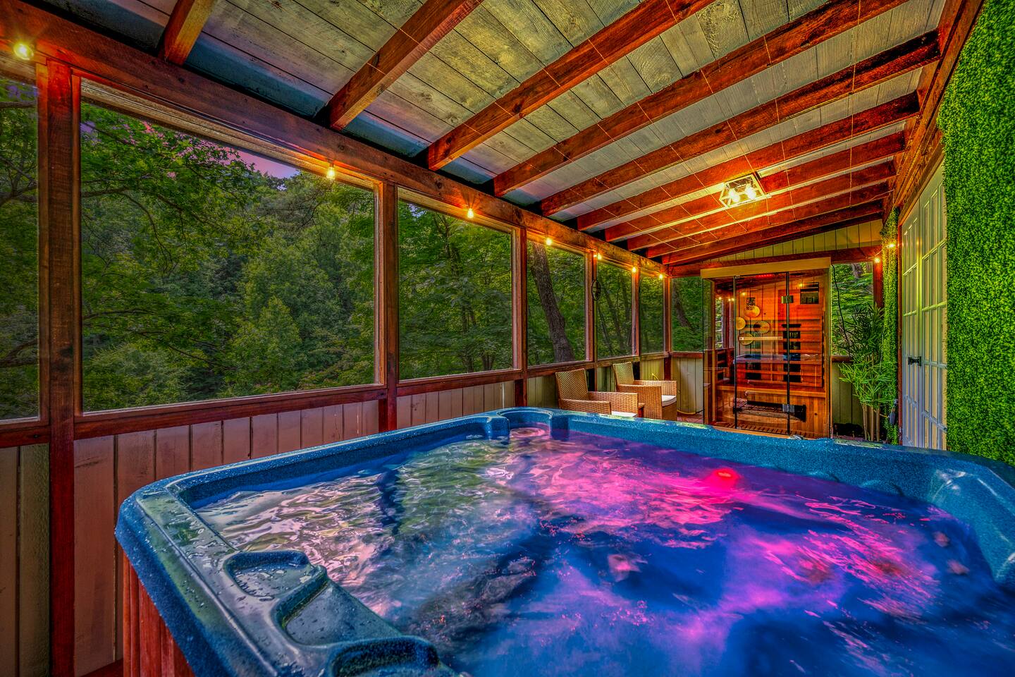 Spring Spa Cabin! HotTub & Sauna, Oh My! King Beds — Sevierville — vacation rental