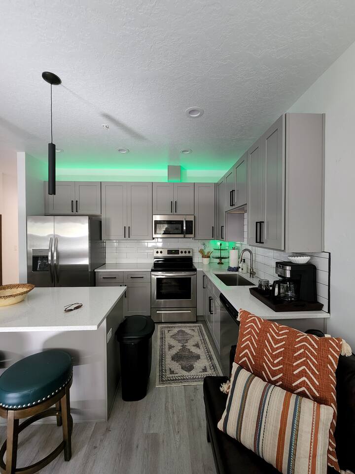 Desert Oasis Hideaway close to Greenbelt & Winery