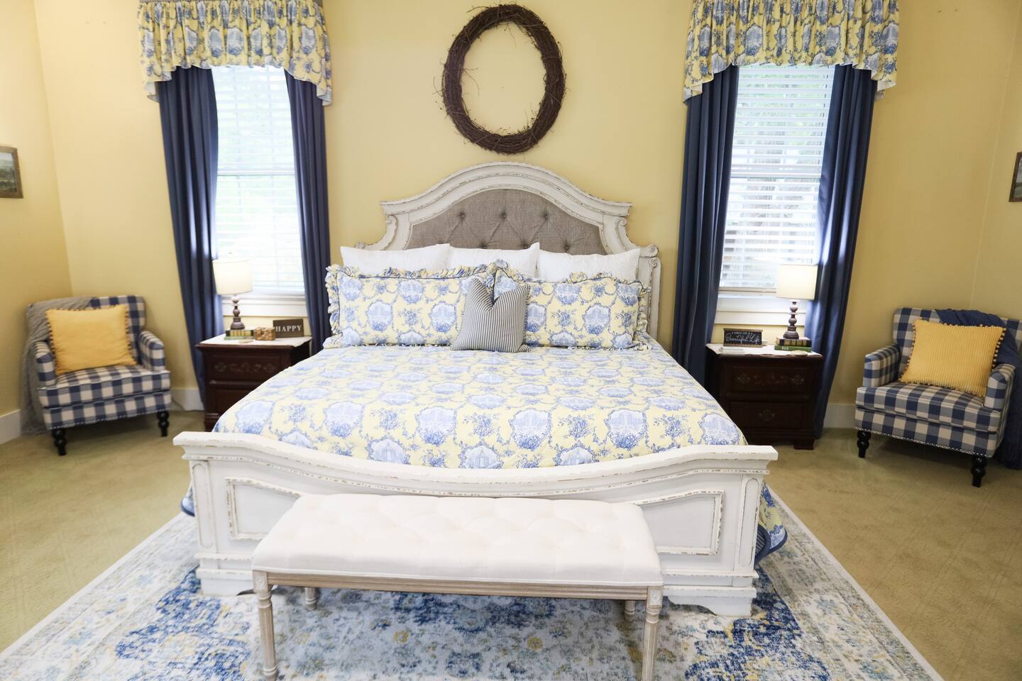Massive Room - King Bed/Fireplace/Covered Parking — Jefferson — vacation rental
