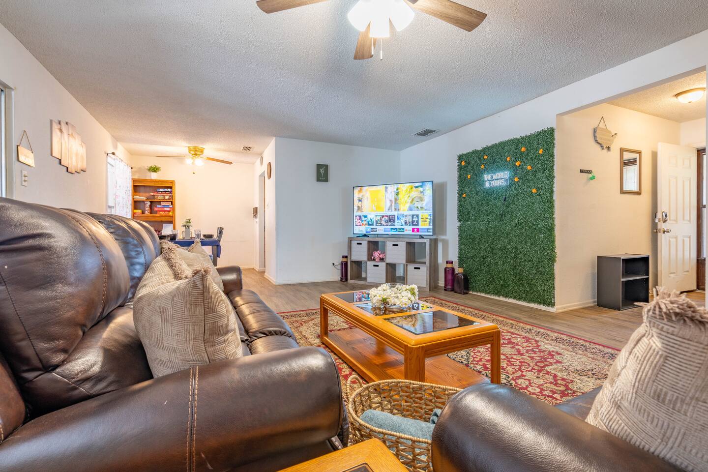 Great location 8 miles to Lackland AFB & SeaWorld - Holiday Home — San Antonio — vacation rental