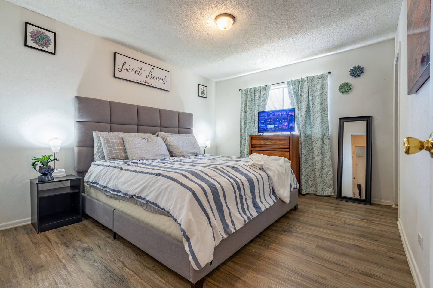 Great location 8 miles to Lackland AFB & SeaWorld - Holiday Home