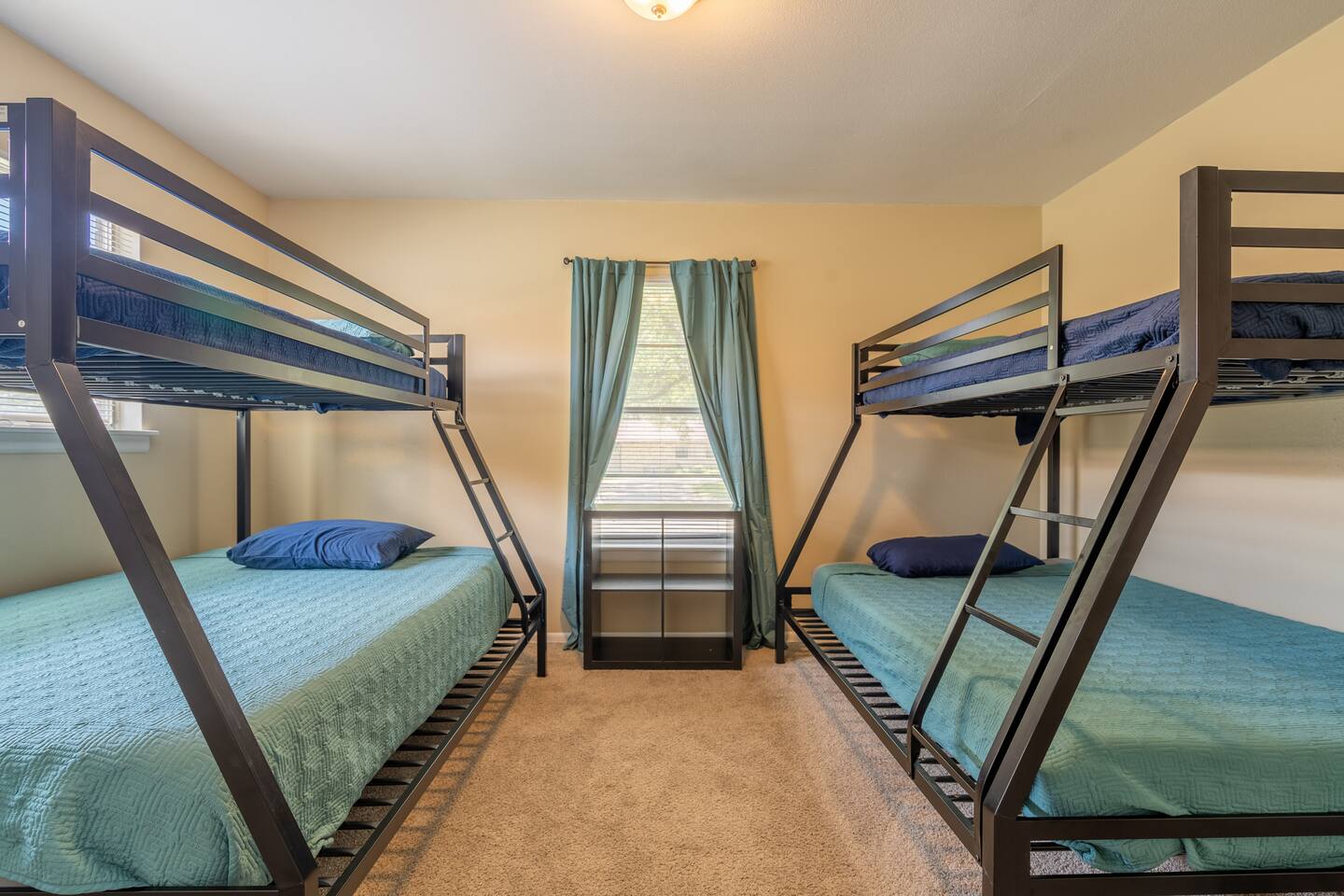 SA Randolph New Braunfels Vacation home with King Bd Sleeps 10