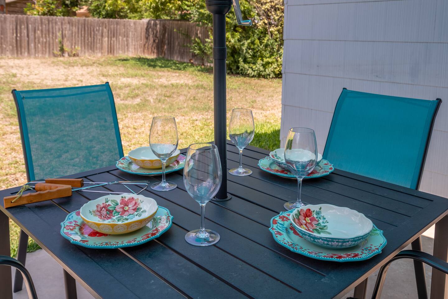 SA Randolph New Braunfels Vacation home with King Bd Sleeps 10