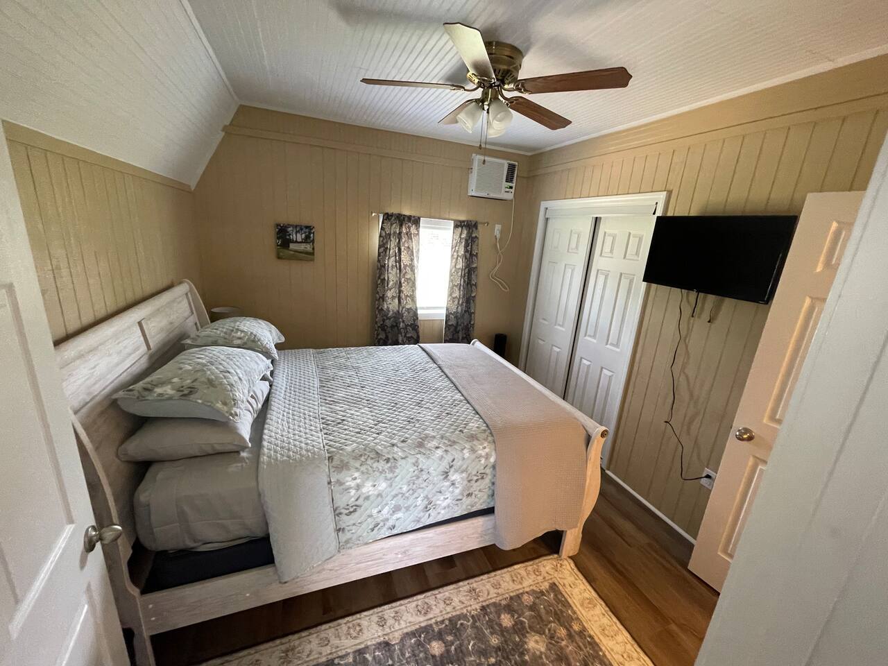 Rural Getaway. Sleeps 2, Near Paul B State Park