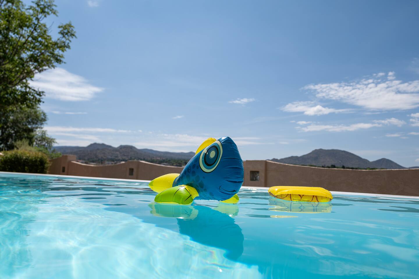 》3800ft Pool Hot Tub Sleep 18 & Mtn Views Billiard
