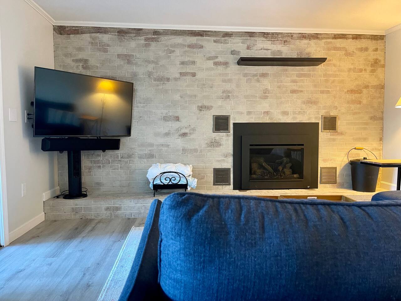 Cozy NH Retreat | Near Lakes, Trails & Skiing