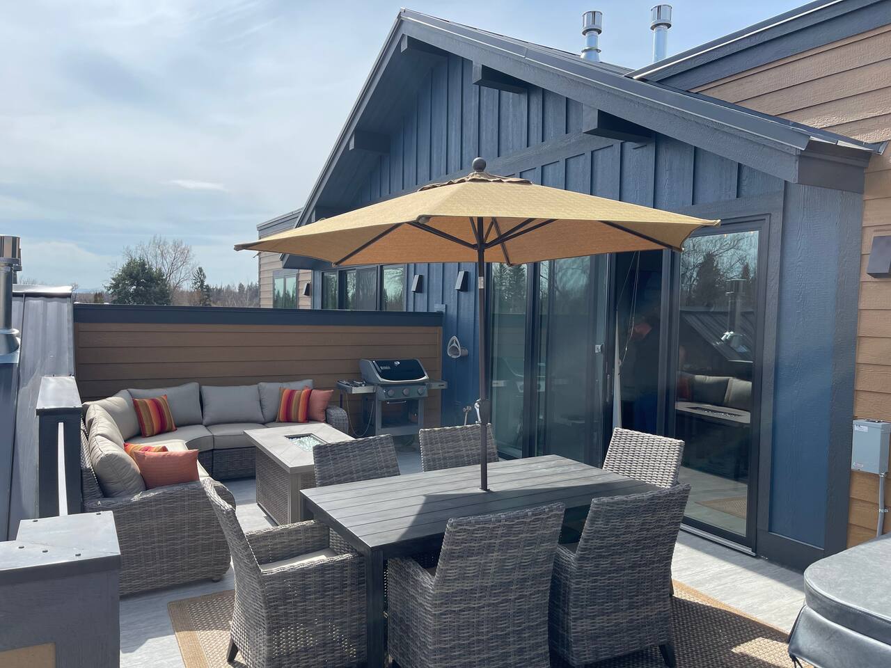 Luxury 2BR/2BA Penthouse w/Hot Tub on Central Ave