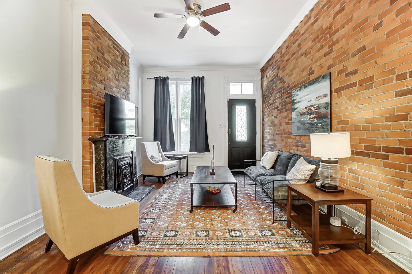 Historic Brownstone-Mt Adams-Perf for Weddings!