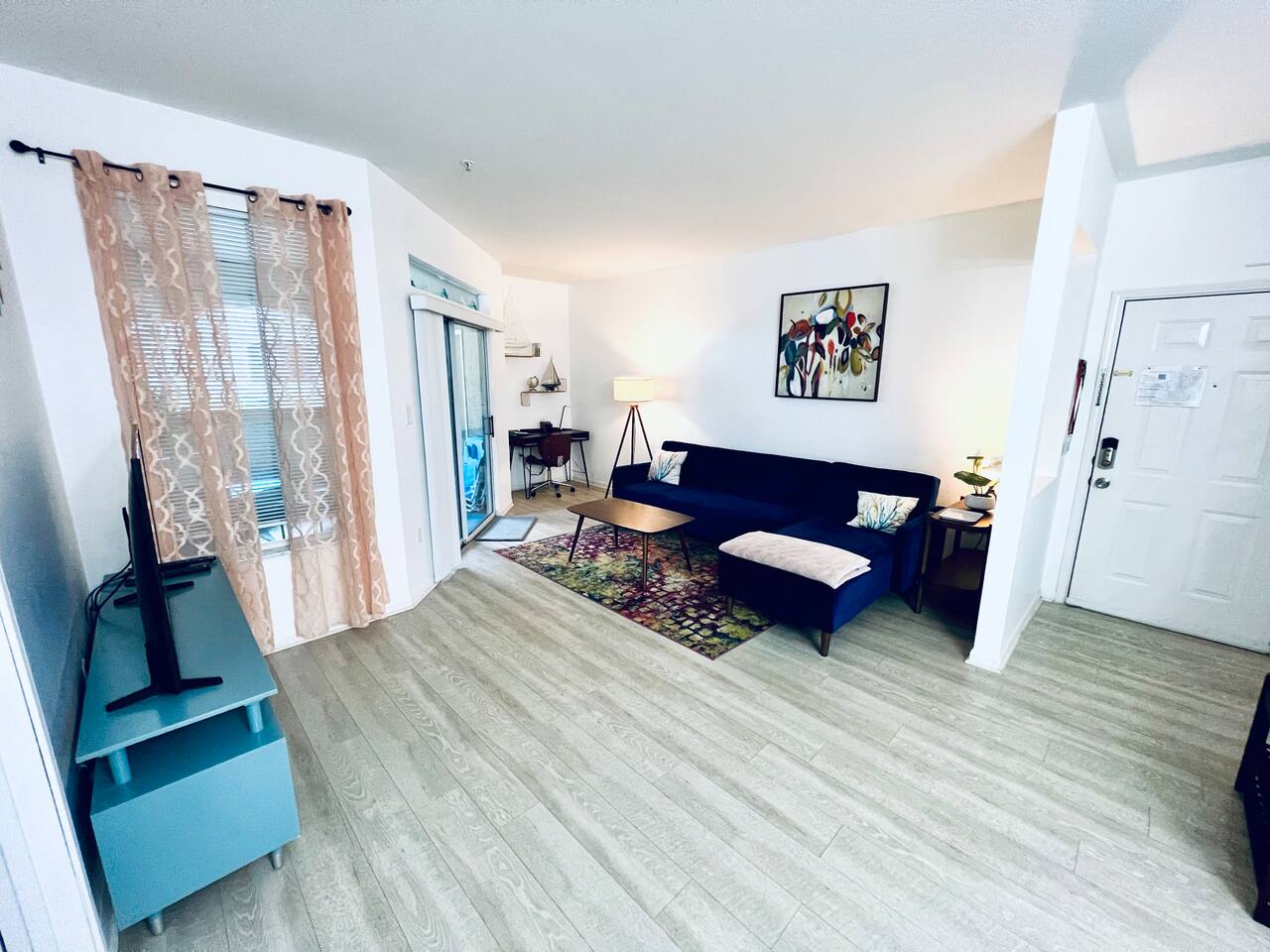 o STUNNING CONDO MINUTES FROM GORGEOUS BEACHES o — Clearwater — vacation rental