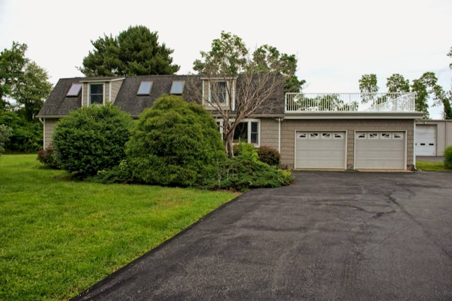 ❤️Charming Coastal/Country Home w/3 Acres & Sauna!❤️