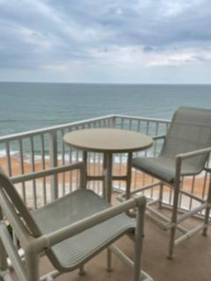 Quiet direct oceanfront 2 bed 2 bath condo w/pool