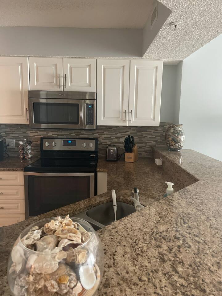 Quiet direct oceanfront 2 bed 2 bath condo w/pool