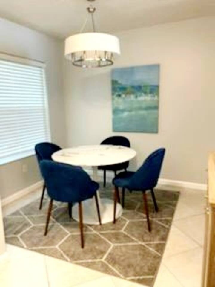 Quiet direct oceanfront 2 bed 2 bath condo w/pool