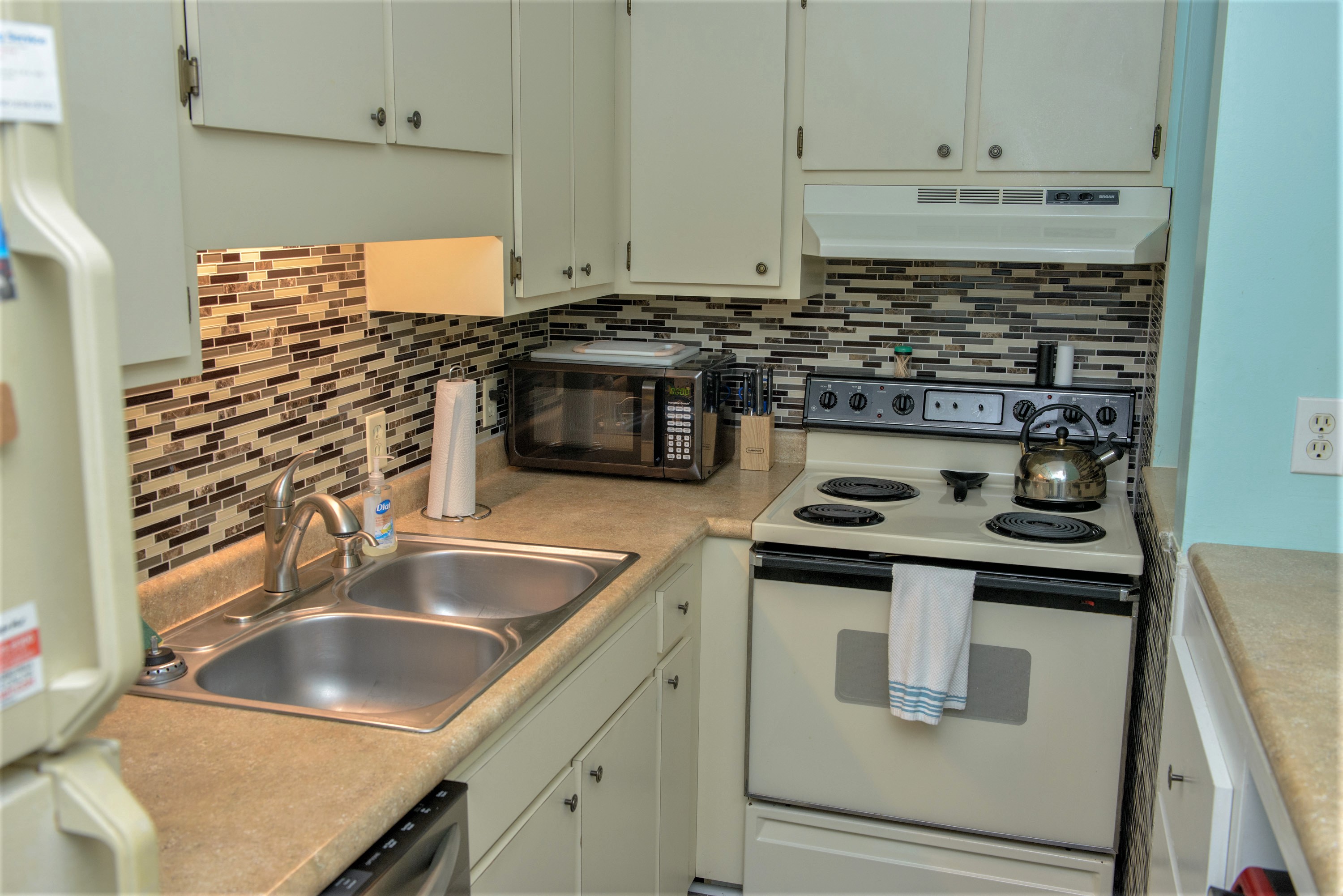 Sunswept 102-Beachfront 1br with Beautiful Views