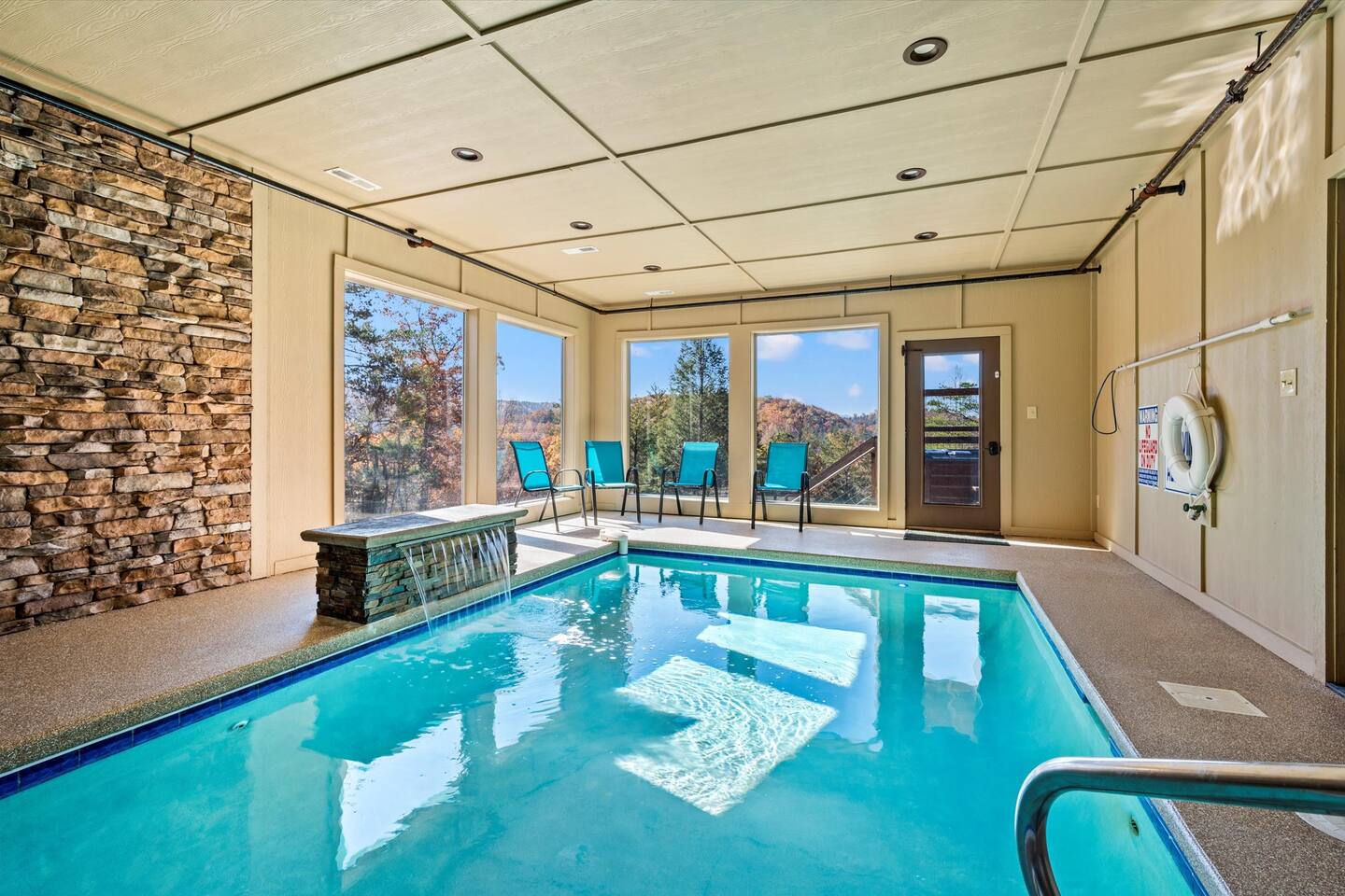 Overlook Swim Lodge — Sevierville — vacation rental