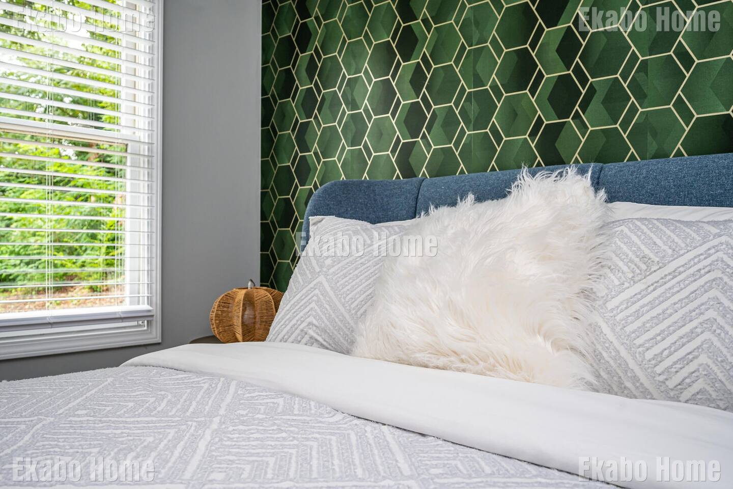 Unwind in a Modern Suite near Marietta Square
