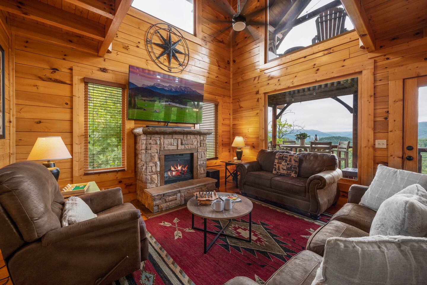 Panoramic View Cabin with Hot Tub