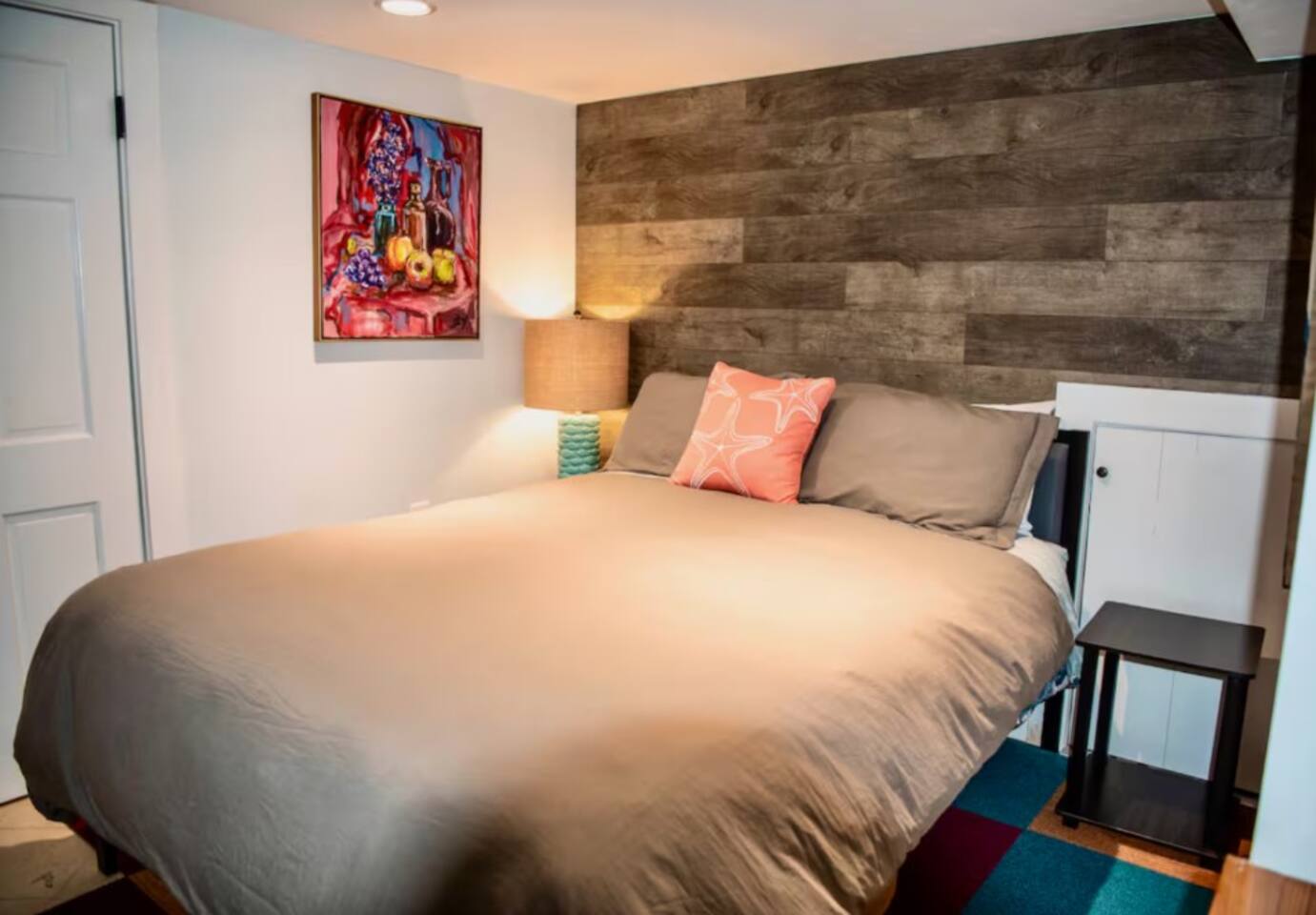 Stylish Dog-Friendly Condo - West End on Comm St