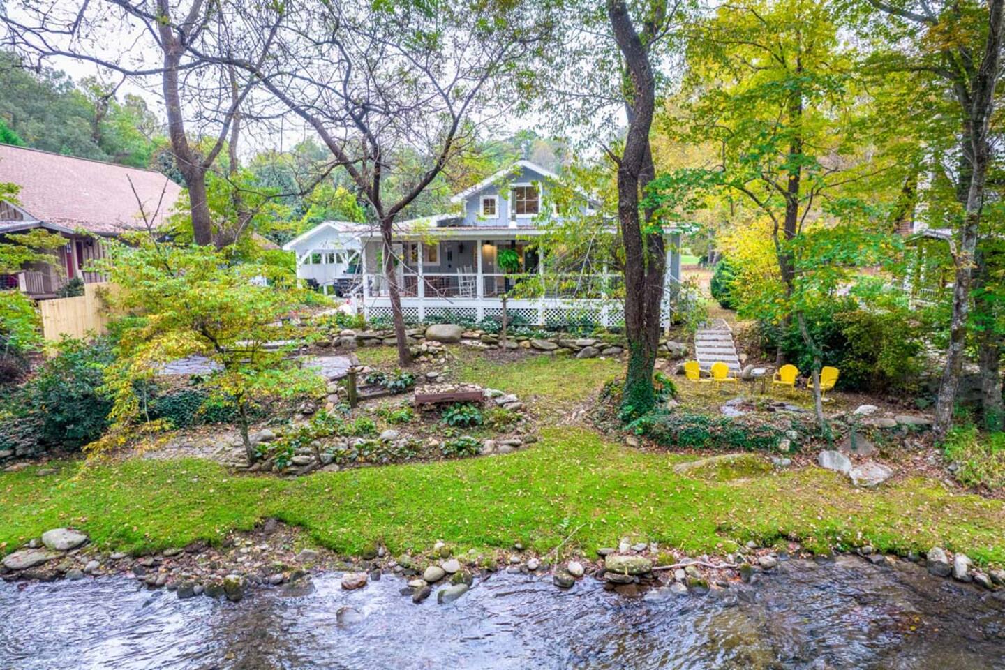 Creekfront Relaxation • Amazing Porch • Hot Tub — Bryson City — vacation rental