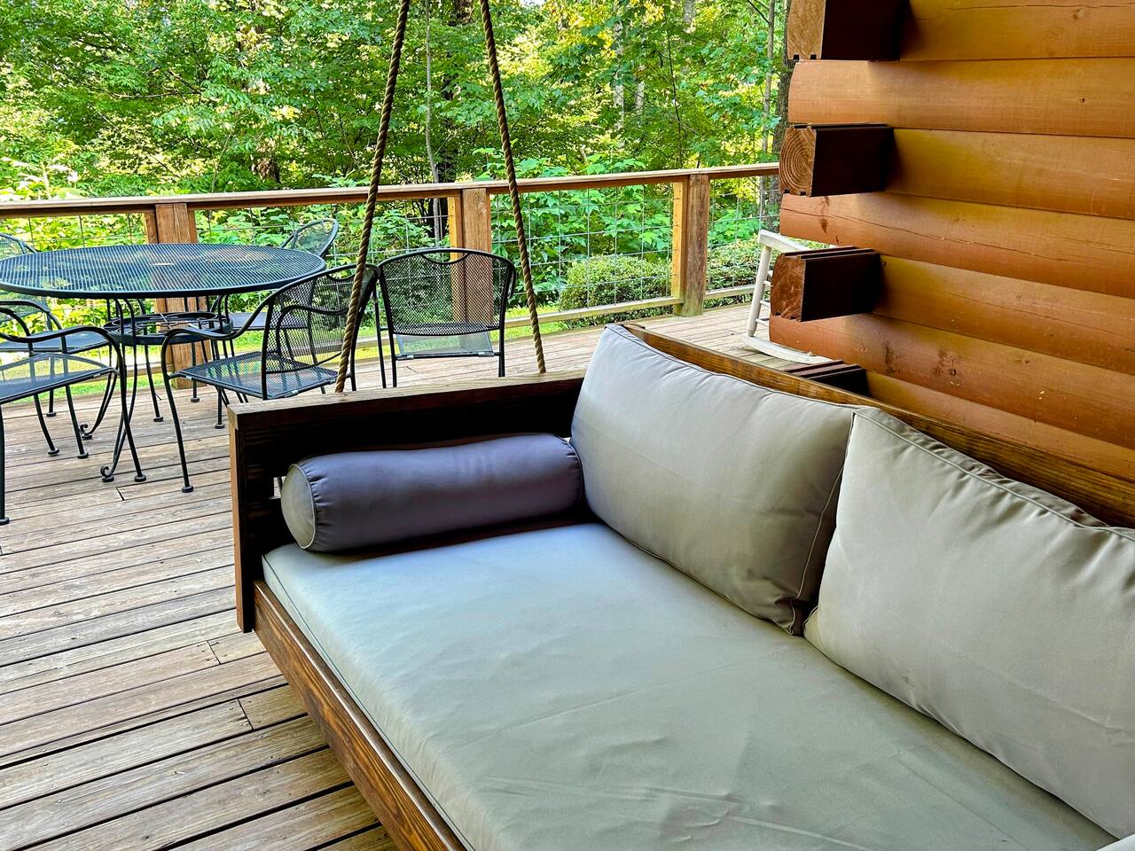 Spacious Cabin Escape | HotTub | Pool Table | Pets