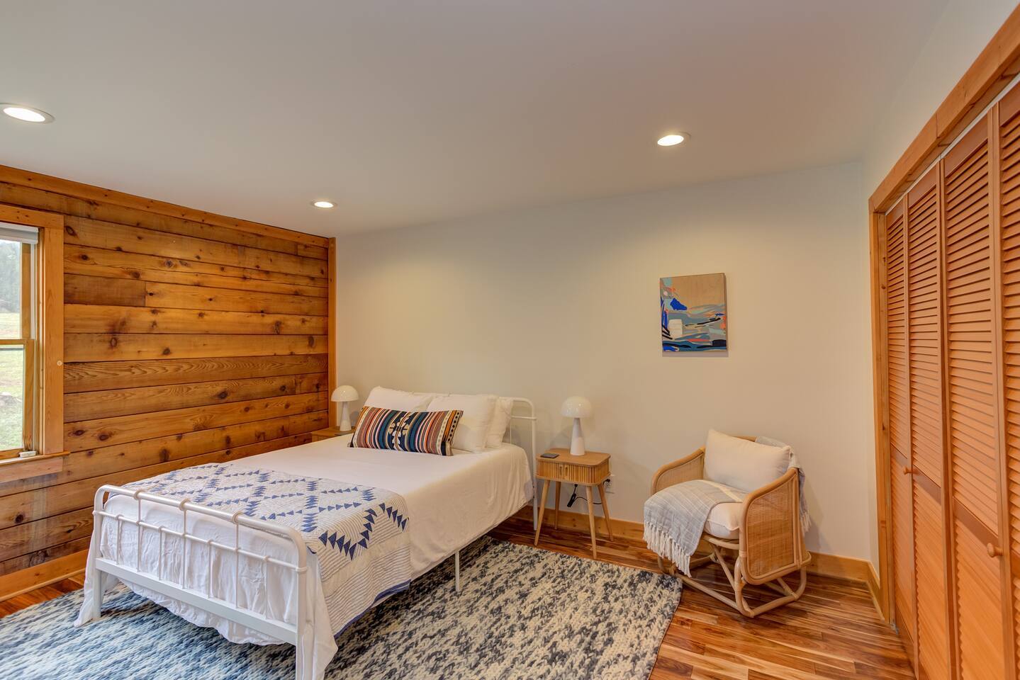 Stunning 25-Acre Oxford Escape | Lakefront | BBQ