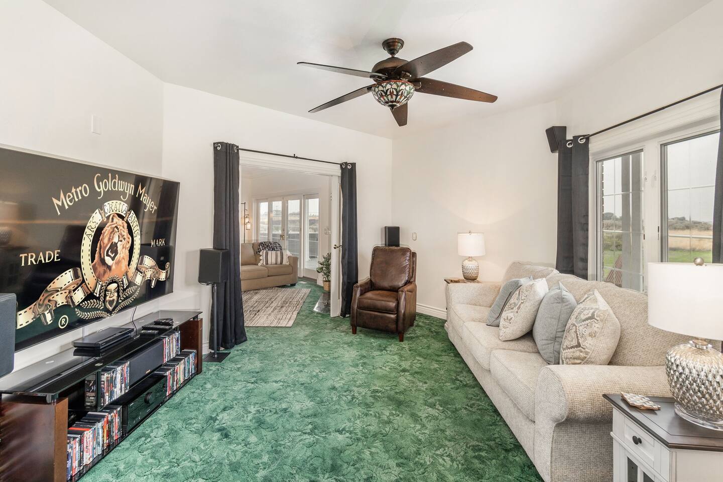 Canyon Rim, Privacy, Hot-Tub, Theater, Relaxation!
