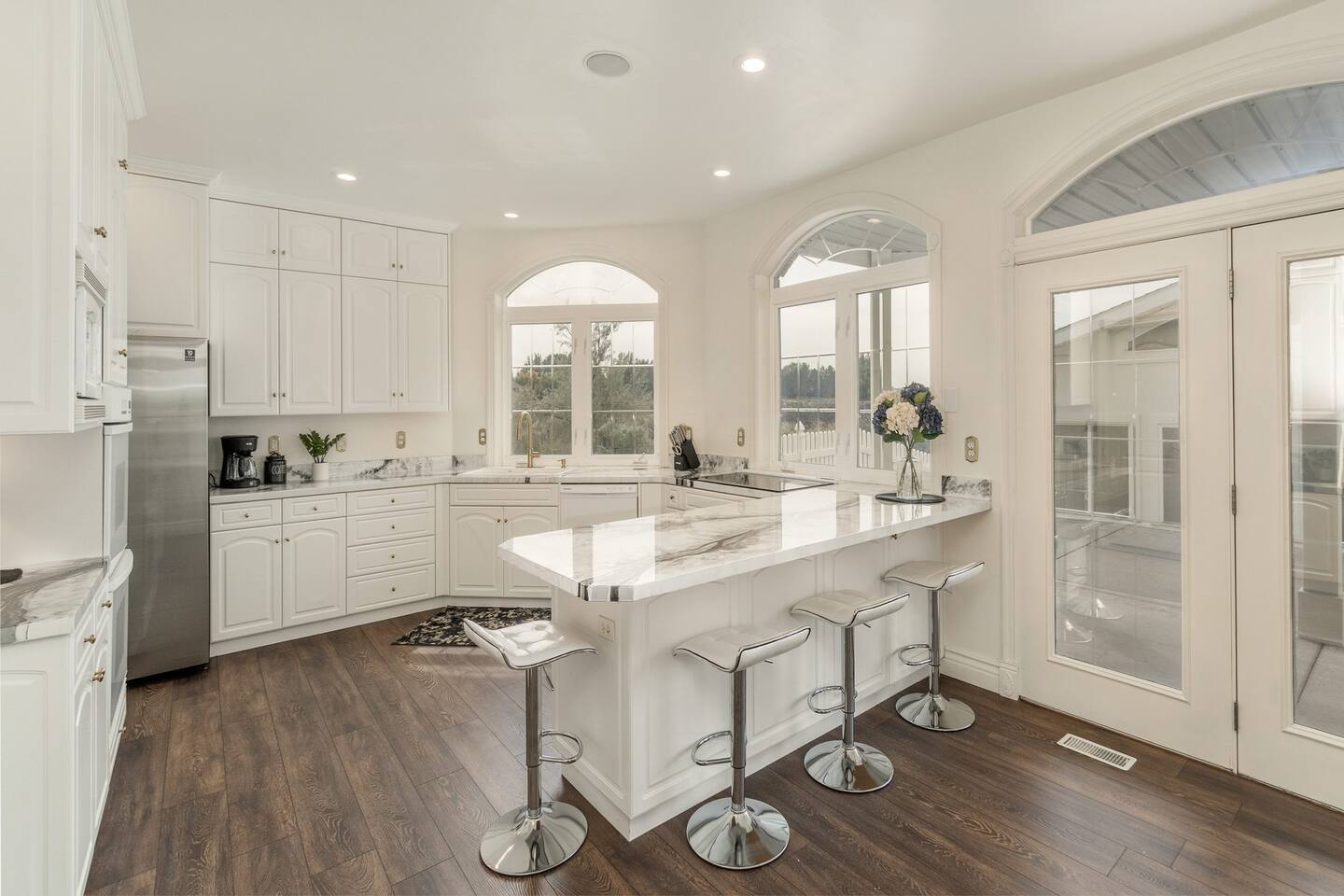 Canyon Rim, Privacy, Hot-Tub, Theater, Relaxation!