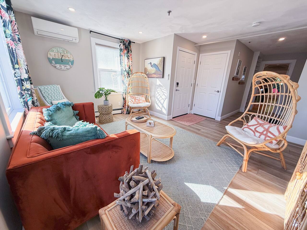 KeyWest Vibe, PrivatePatio, Close2Salem, WalkDWNTN