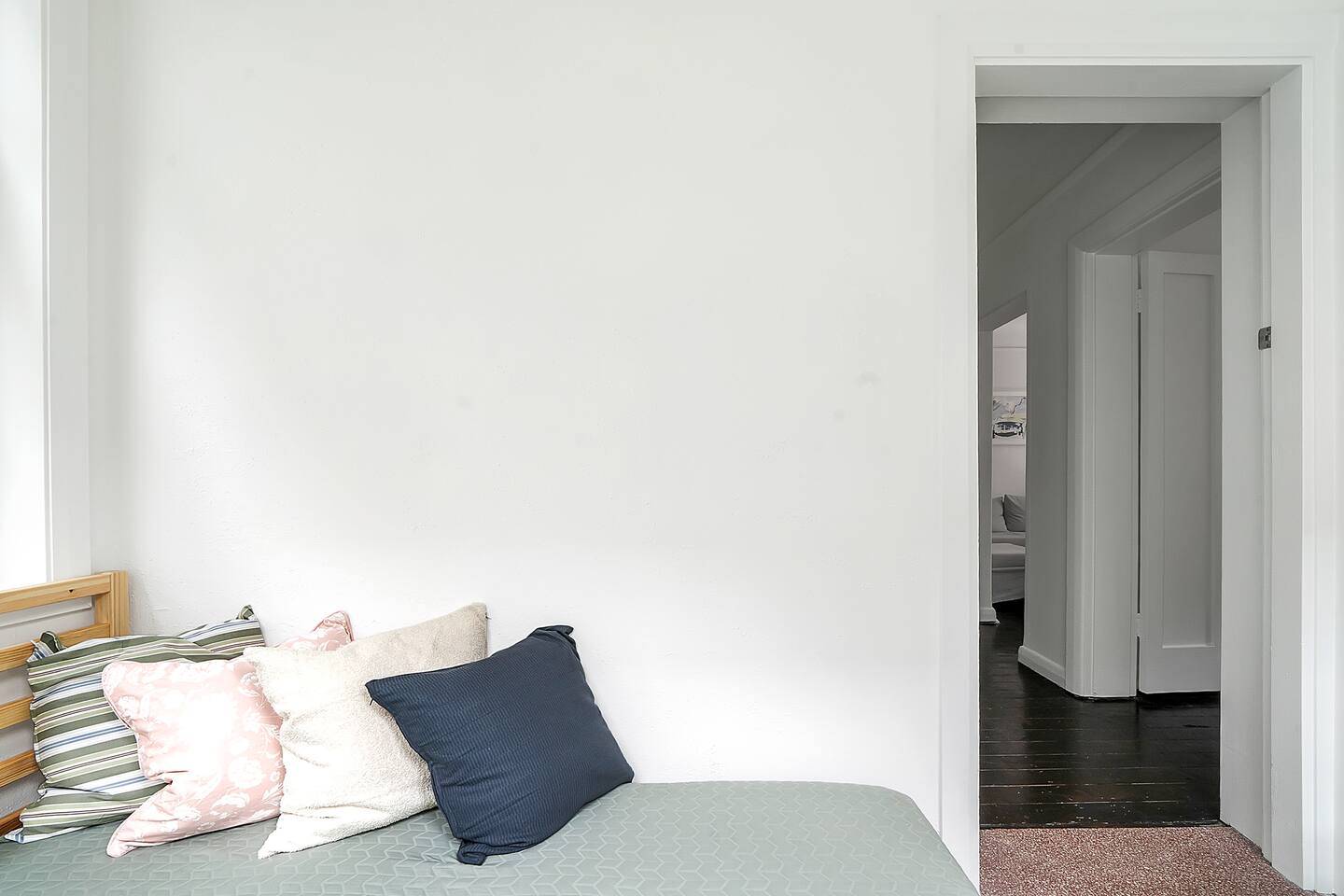 Level access, 2 mins walk to Corso, Wharf, Harbour