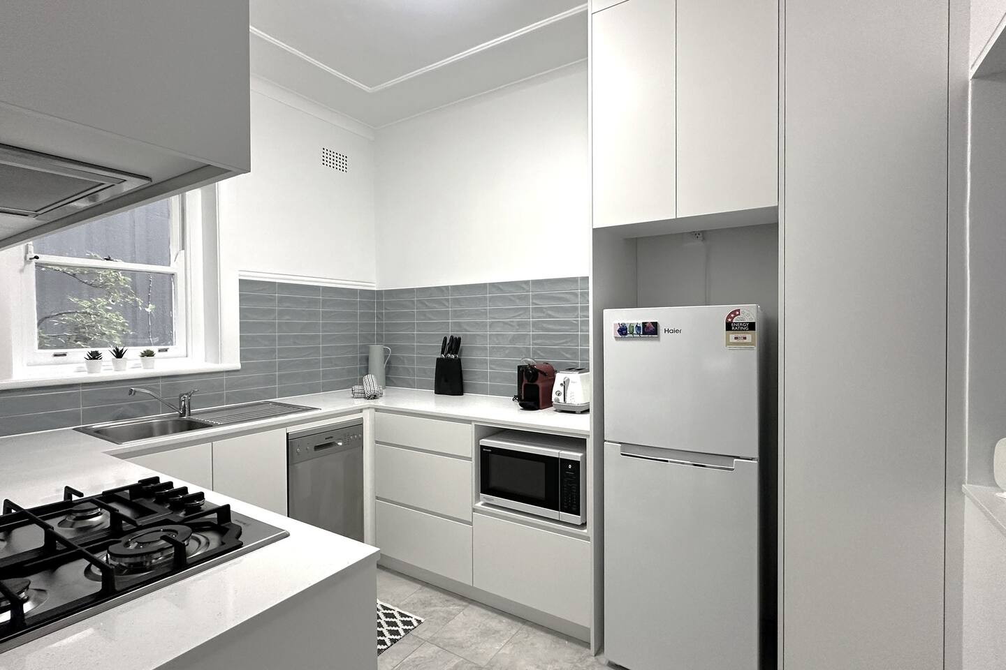 Level access, 2 mins walk to Corso, Wharf, Harbour