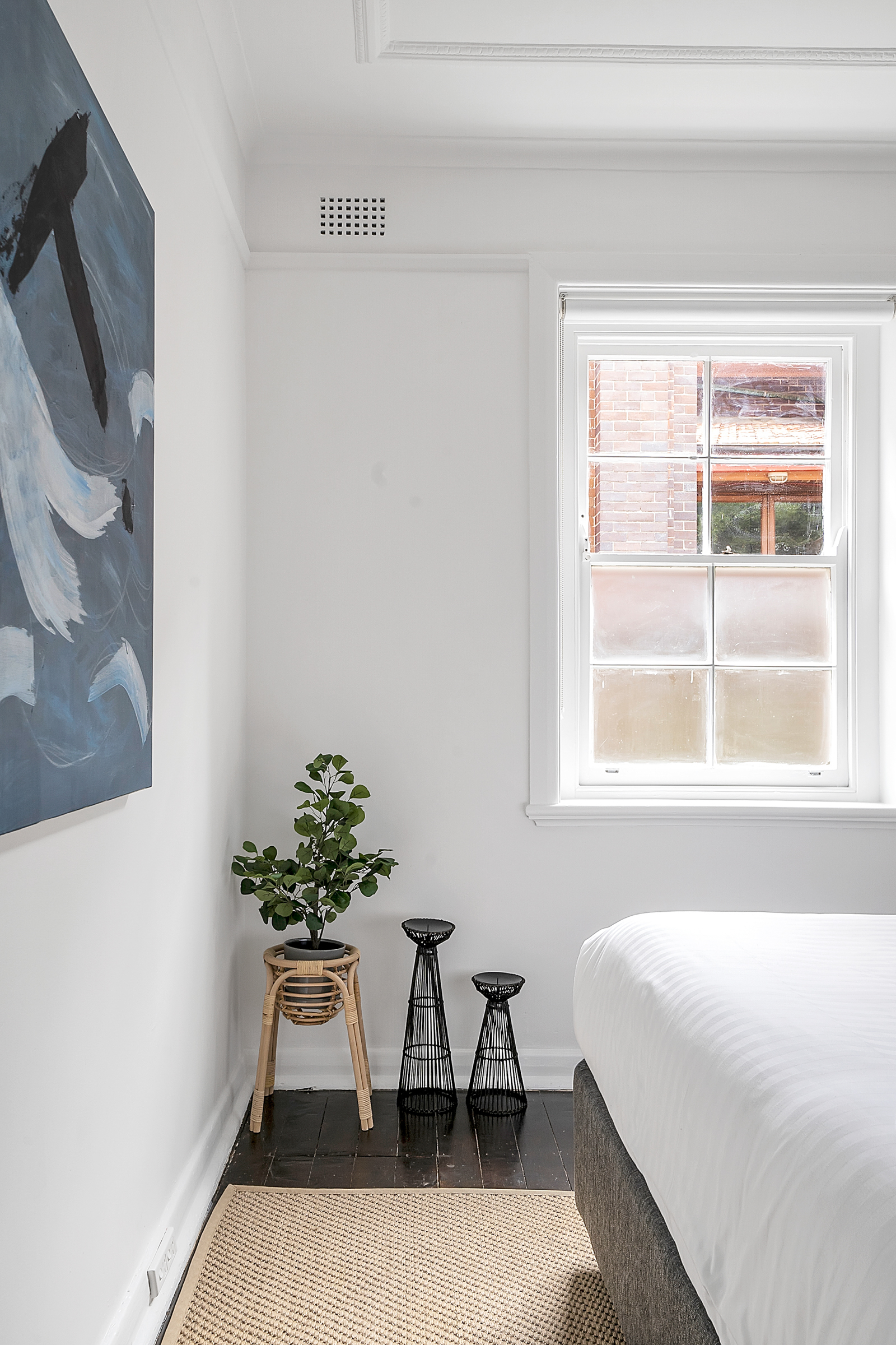 Level access, 2 mins walk to Corso, Wharf, Harbour