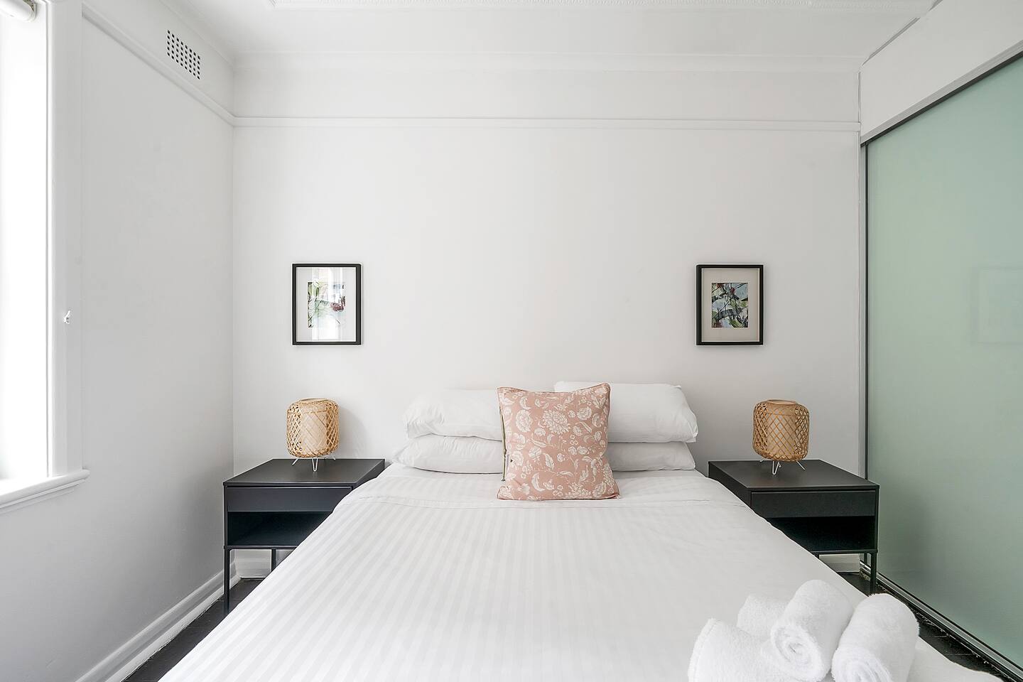 Level access, 2 mins walk to Corso, Wharf, Harbour