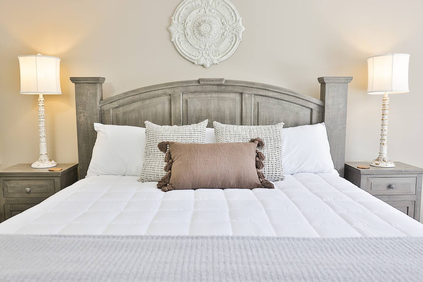 Main St - 2 King Beds! .4 Mile from Ladiga Tails — Weaver — vacation rental