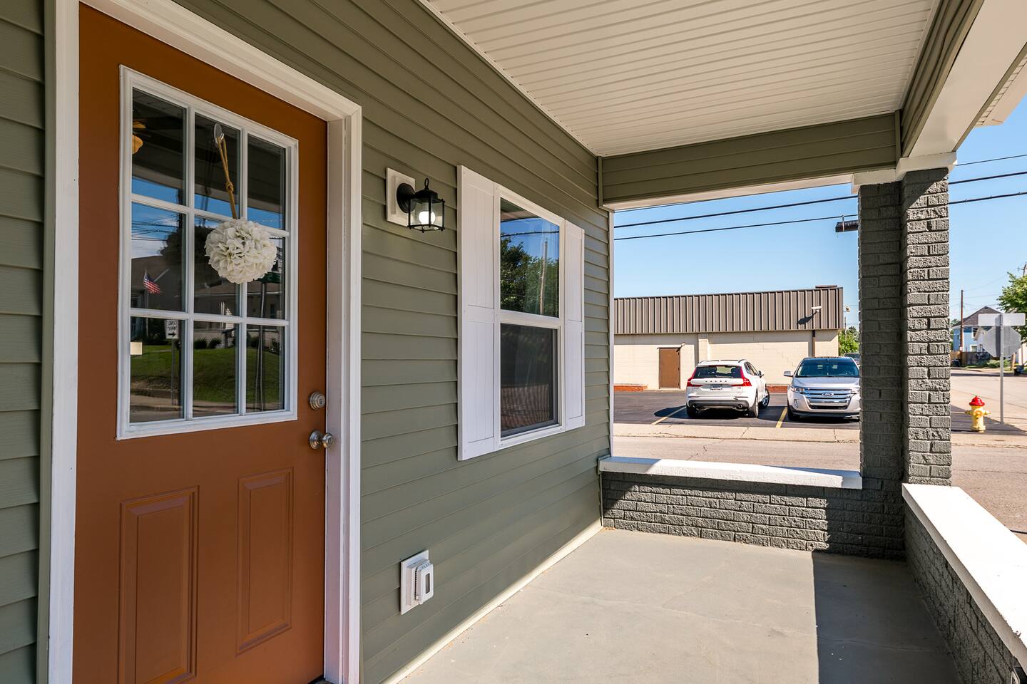 Sleeps 8! Private Oasis! Convenient to Louisville!