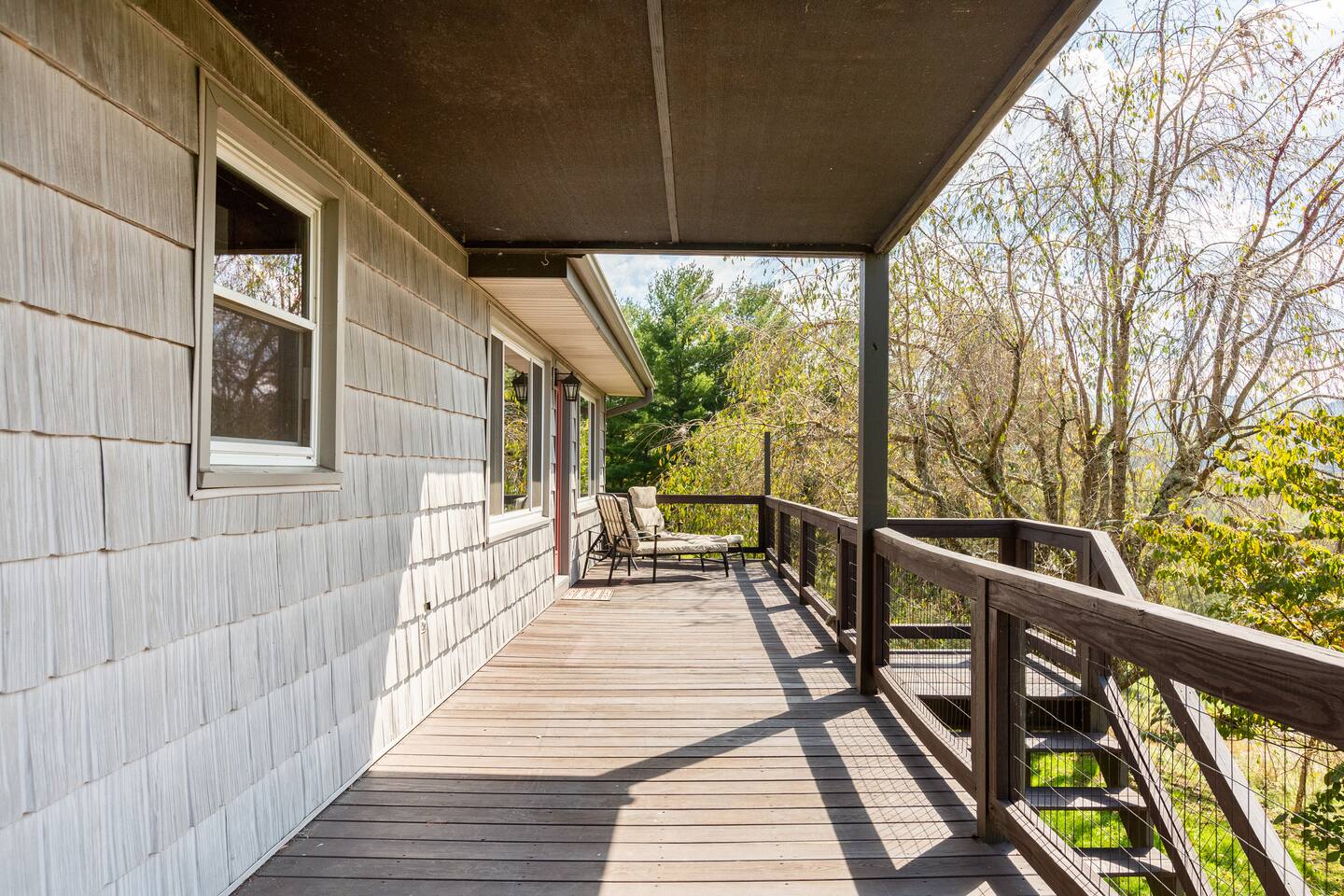 Ridgetop views near Asheville w/Private Hot Tub