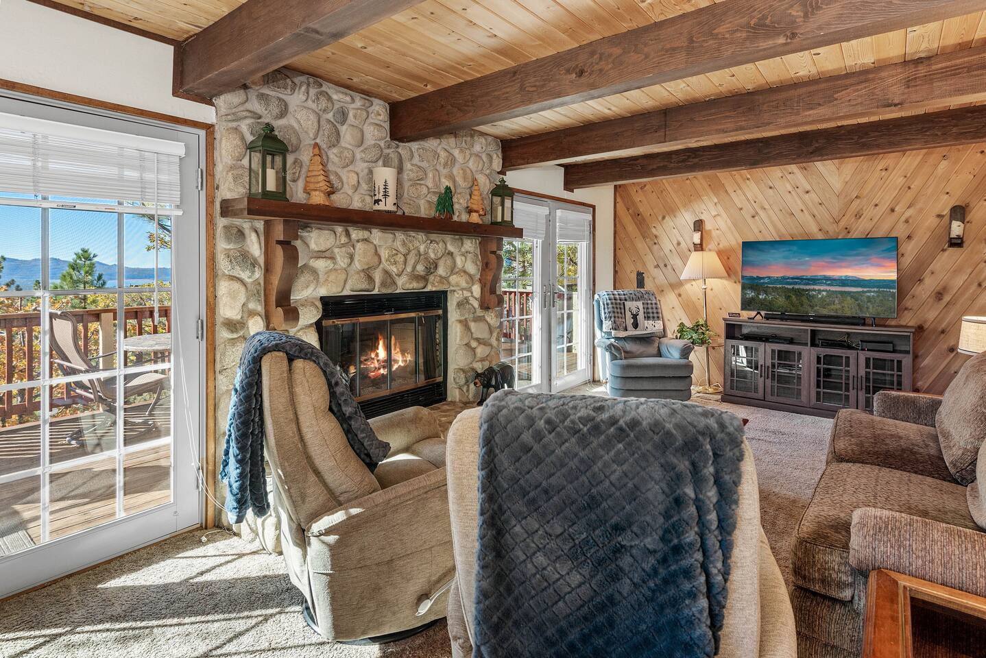 Lakeview Highland Manor (Canyon Crest)