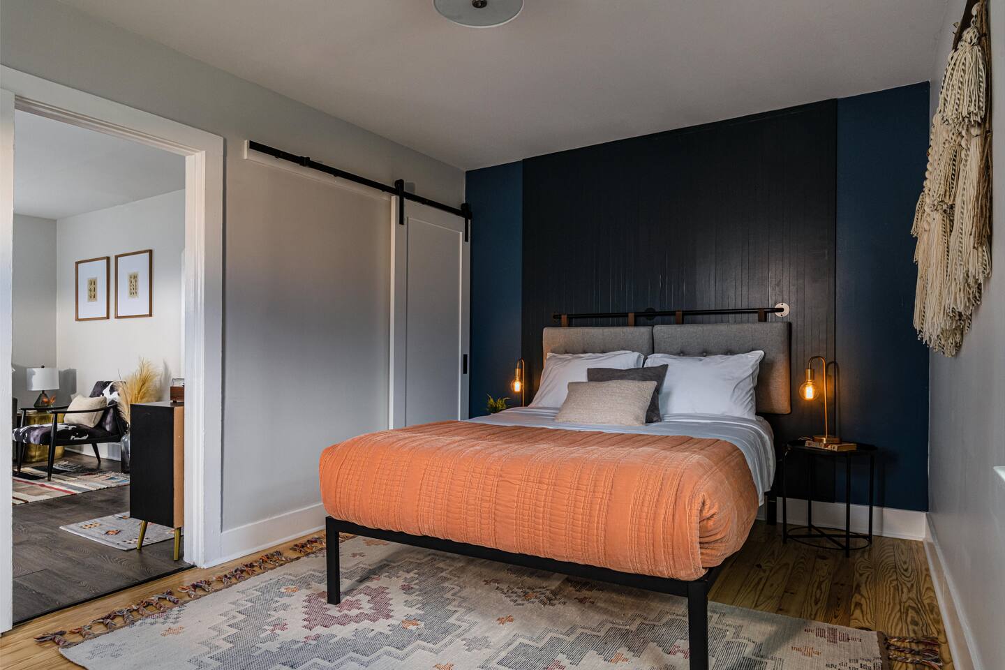 Perch Cottages #9: Creek access + Sauna + Mt views