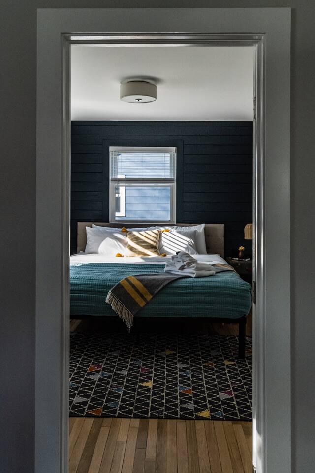Perch Cottages #5: Creek access + Sauna + Mt views