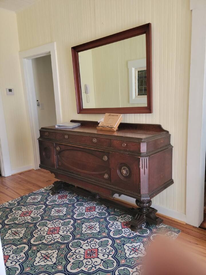 Restored 1900s Historic Home - Jonesboro, VA