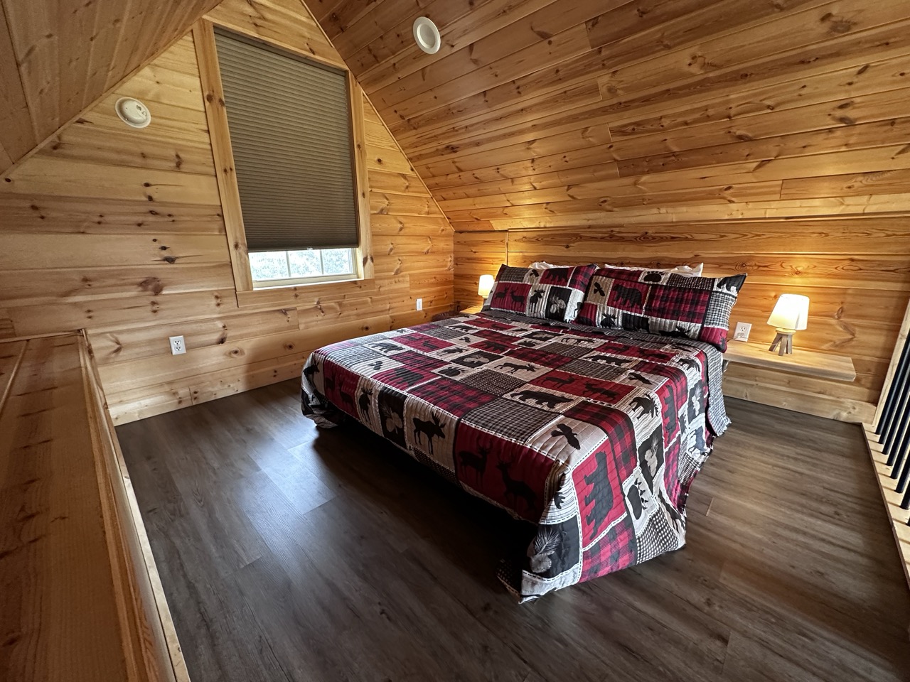 Rustic Elegance, cabin in heart of Jonesborough, TN — Jonesborough — vacation rental