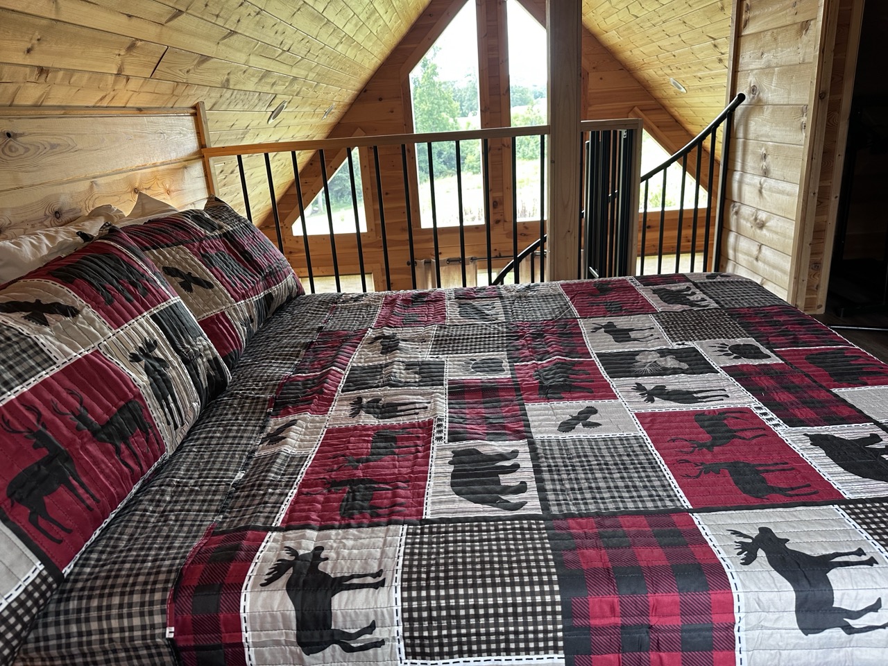 Rustic Elegance, cabin in heart of Jonesborough, TN