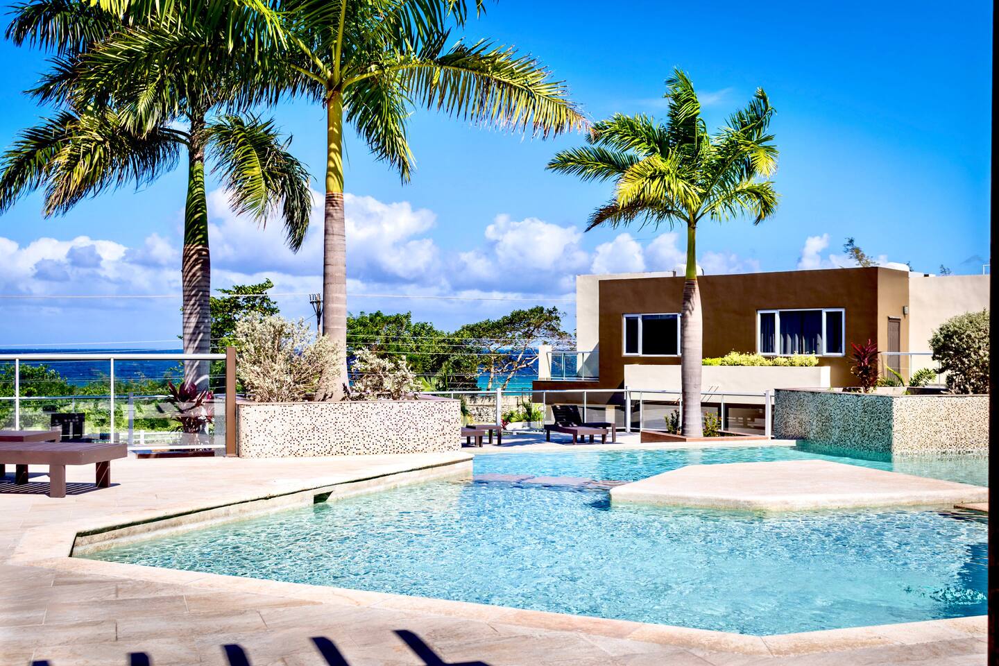 Montego Bay Luxury 2BR Villa | Ocean Views & Pool — Unity Hall — vacation rental