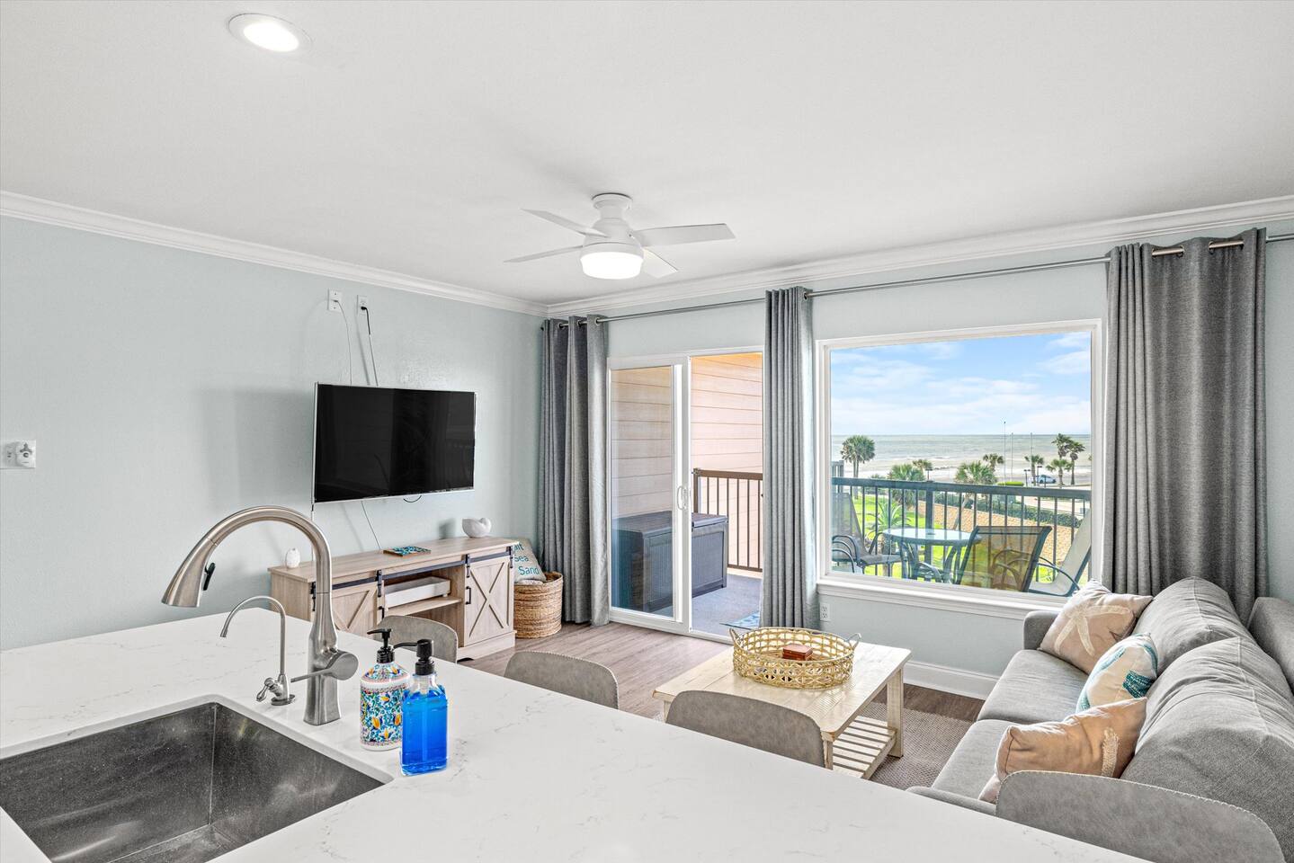 Breathtaking Top Floor Condo w/ View, Heated Pool
