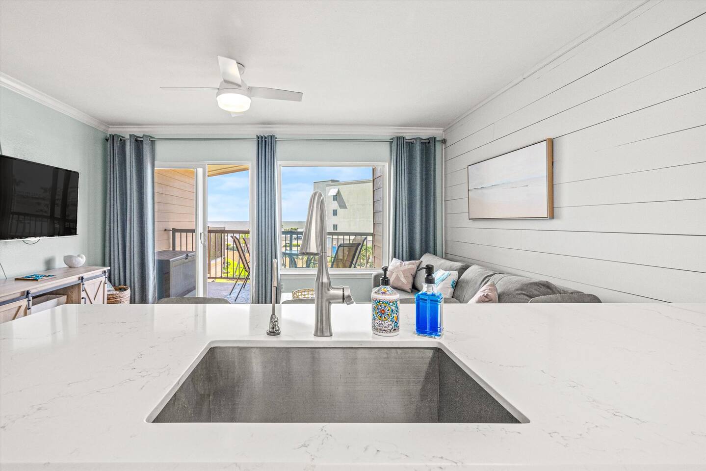 Breathtaking Top Floor Condo w/ View, Heated Pool