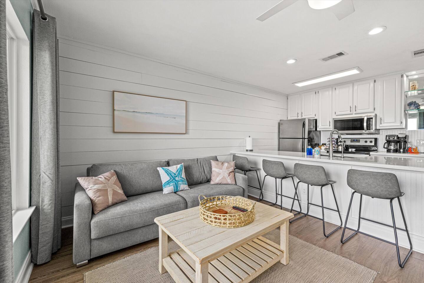 Breathtaking Top Floor Condo w/ View, Heated Pool