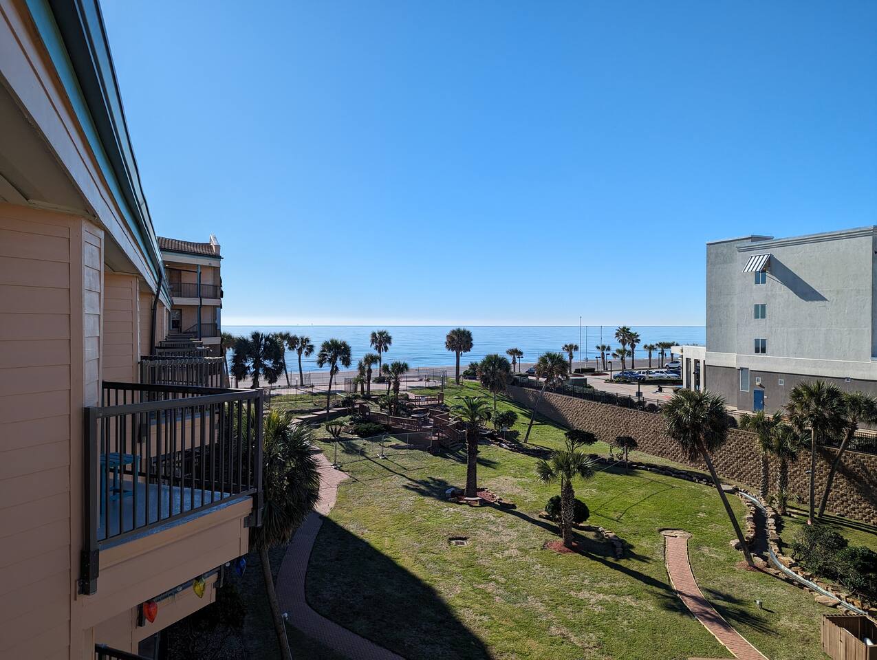 Breathtaking Top Floor Condo w/ View, Heated Pool